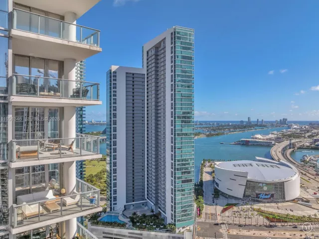 4-bedroom condo for sale in Miami - 851 NE 1st Ave 3411 - MondialRealty