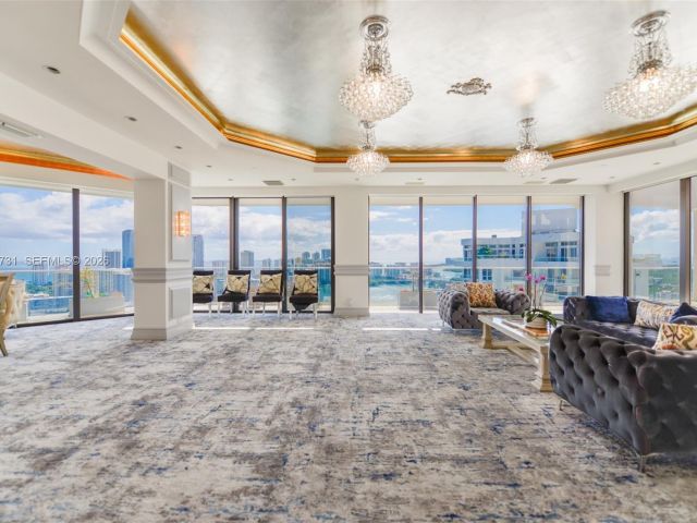 Apartment for sale  Unit #PH05 - photo 7289327