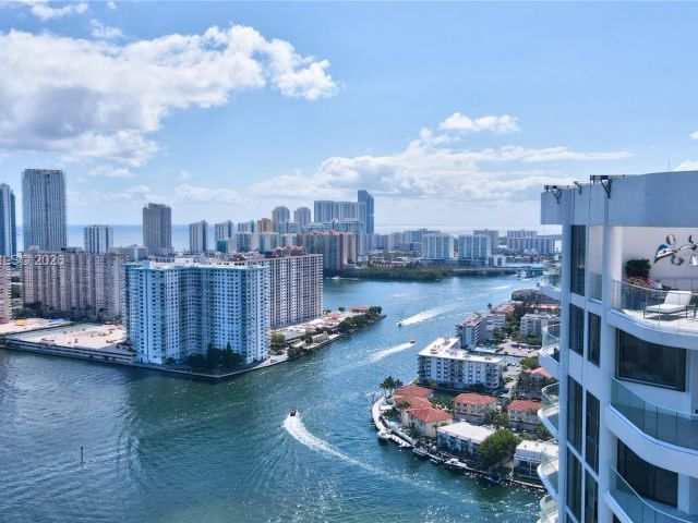 Apartment for sale  Unit #PH05 - photo 7289340