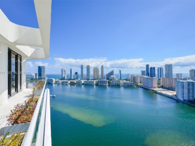 Apartment for sale  Unit #PH05 - photo 7289348