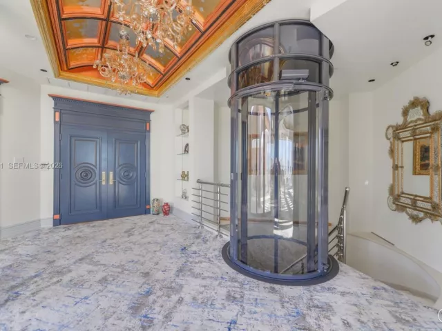 3-bedroom condo for sale in Aventura - 2800 Island Blvd PH05 - MondialRealty