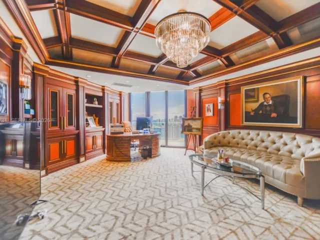 3-bedroom condo for sale in Aventura - 2800 Island Blvd PH05 - MondialRealty