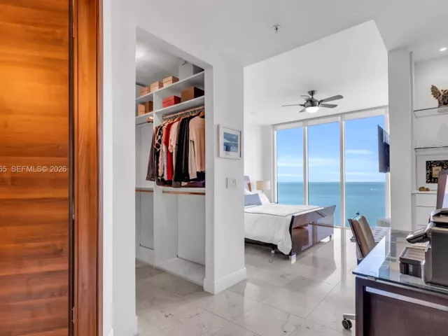 2-bedroom condo for rent in Sunny Isles Beach - 16699 Collins Ave 4202 - MondialRealty