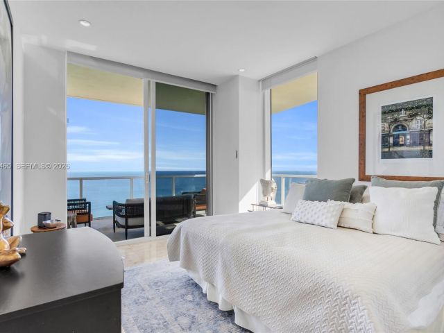 Apartment for rent  Unit #4202 - photo 7250438