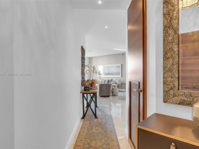 Apartment for rent  Unit #4202 - photo 7250465