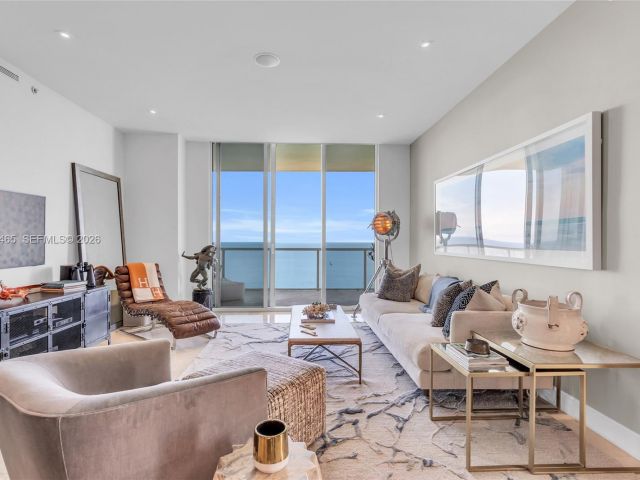 Apartment for rent  Unit #4202 - photo 7250470