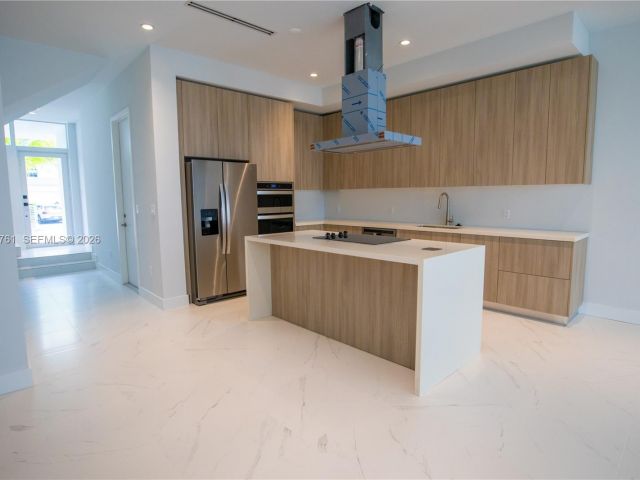 Home for sale at 3374 Day Ave #B - photo 7439503