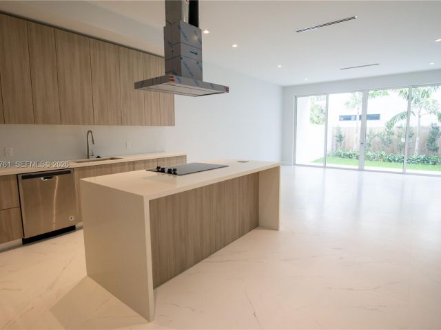 Home for sale at 3374 Day Ave #B - photo 7439505