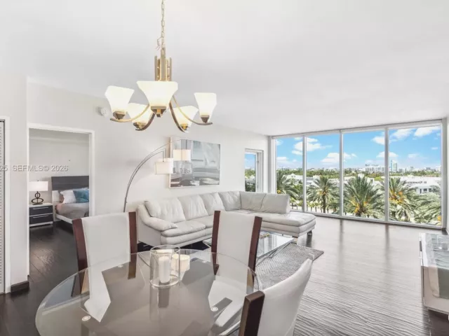 1-bedroom condo for rent in Bal Harbour - 10275 Collins Ave 529 - MondialRealty
