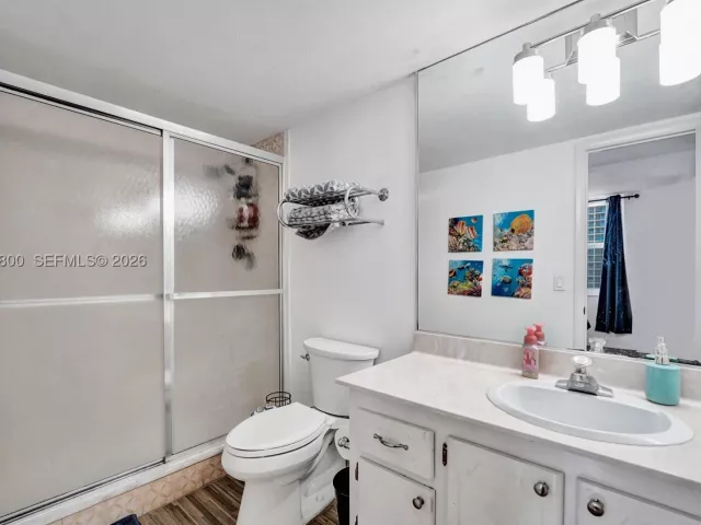 2-bedroom condo for rent in Hollywood - 2201 S Ocean Dr 608 - MondialRealty