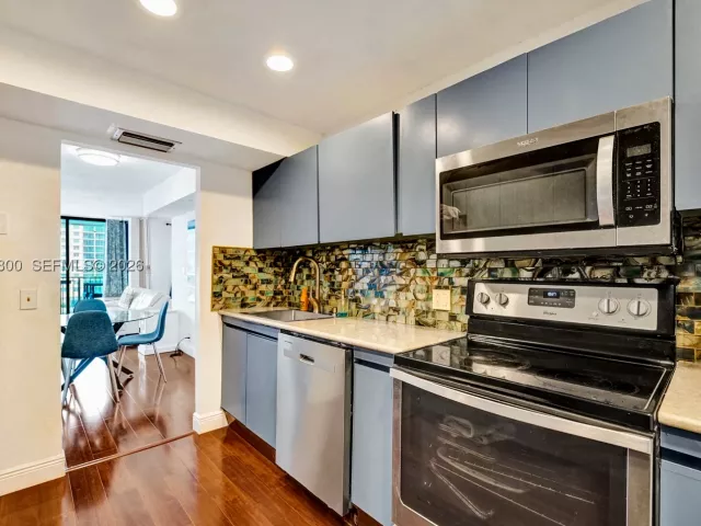 2-bedroom condo for rent in Hollywood - 2201 S Ocean Dr 608 - MondialRealty