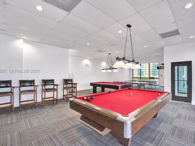 2-bedroom condo for rent in Hollywood - 2201 S Ocean Dr 608 - MondialRealty
