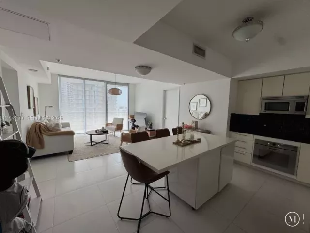 2-bedroom condo for rent in Miami - 92 SW 3rd St 3104 - MondialRealty