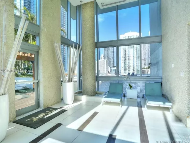 2-bedroom condo for rent in Miami - 92 SW 3rd St 3104 - MondialRealty