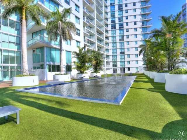 2-bedroom condo for rent in Miami - 92 SW 3rd St 3104 - MondialRealty