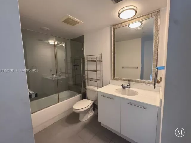 2-bedroom condo for rent in Miami - 92 SW 3rd St 3104 - MondialRealty