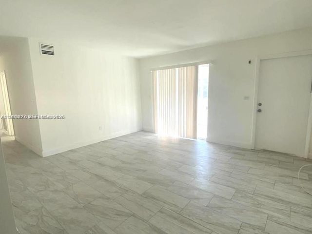 Home for rent at 1511 NE 42nd Street - photo 7478090