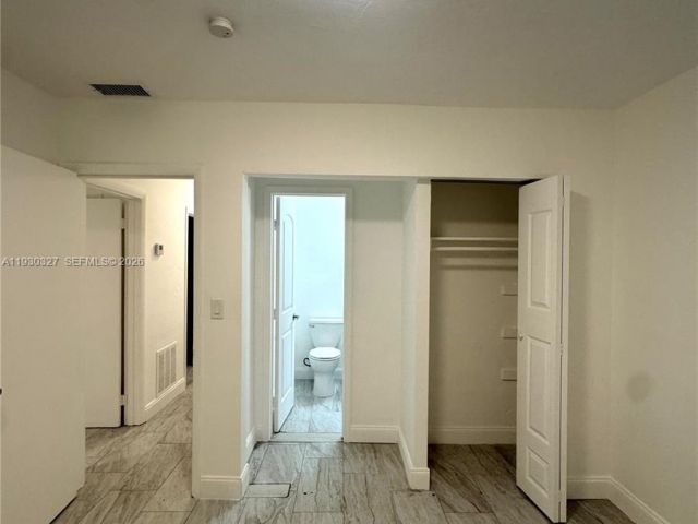 Home for rent at 1511 NE 42nd Street - photo 7478092