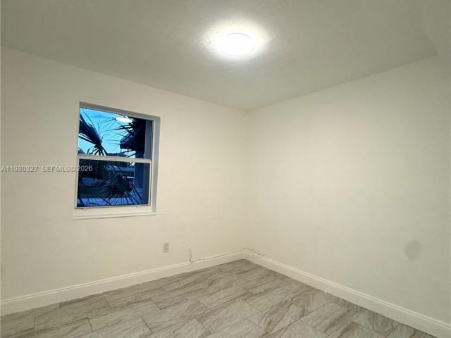 Home for rent at 1511 NE 42nd Street - photo 7478093