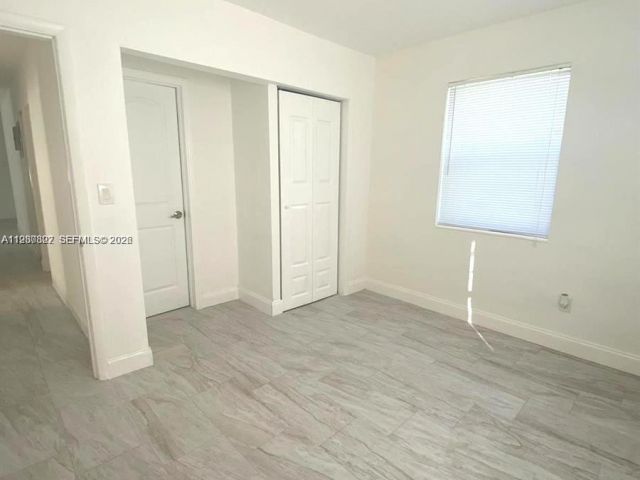 Home for rent at 1511 NE 42nd Street - photo 7478097