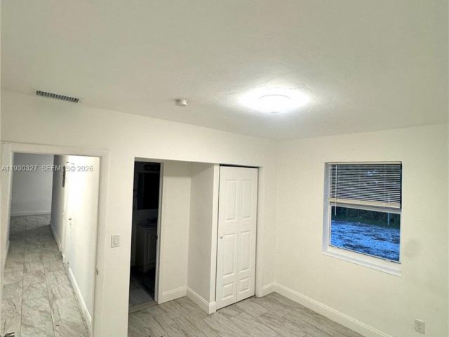 Home for rent at 1511 NE 42nd Street - photo 7478099