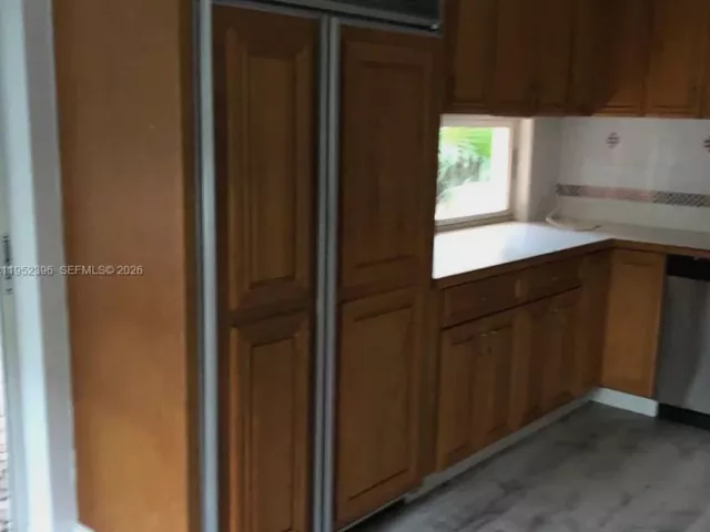 3-bedroom home for sale in Key Biscayne -  - MondialRealty