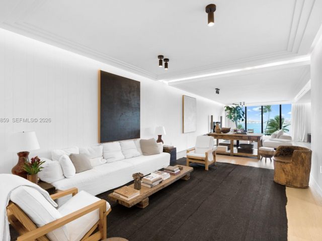 Apartment for sale  Unit #6822 - photo 7284296