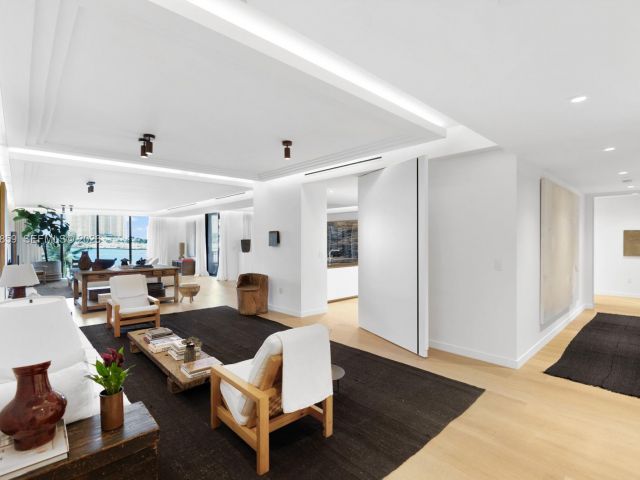 Apartment for sale  Unit #6822 - photo 7284297