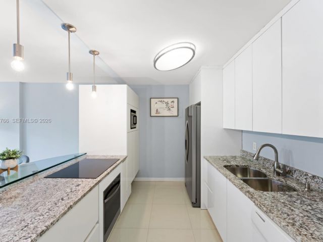 Apartment for sale  Unit #407 - photo 7260834