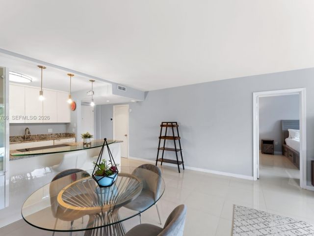 Apartment for sale  Unit #407 - photo 7260836