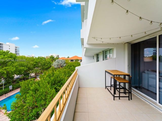 Apartment for sale  Unit #407 - photo 7260837