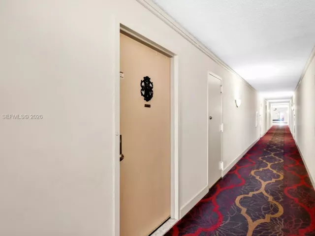 2-bedroom condo for sale in Sunny Isles Beach - 301 174th St 1018 - MondialRealty