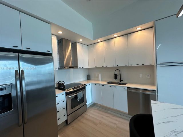 1-bedroom condo for rent in Miami - 234 NE 3rd St 1805 - MondialRealty