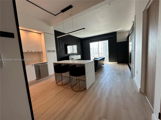 1-bedroom condo for rent in Miami - 234 NE 3rd St 1805 - MondialRealty