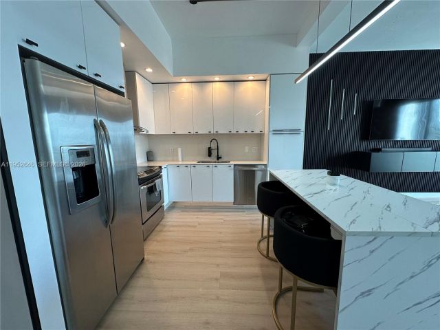 1-bedroom condo for rent in Miami - 234 NE 3rd St 1805 - MondialRealty