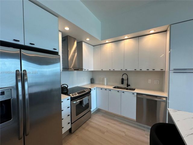 1-bedroom condo for rent in Miami - 234 NE 3rd St 1805 - MondialRealty