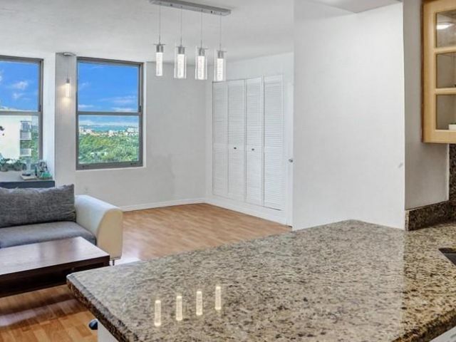 Apartment for rent  Unit #1502 - photo 7431183