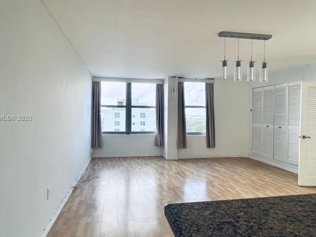 Apartment for rent  Unit #1502 - photo 7431193