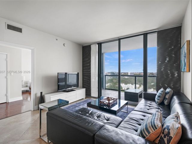 Apartment for sale  Unit #1704 - photo 7260872