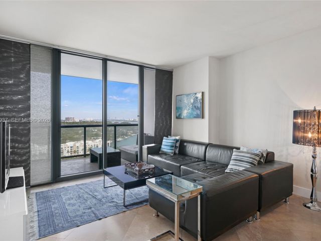 Apartment for sale  Unit #1704 - photo 7260873