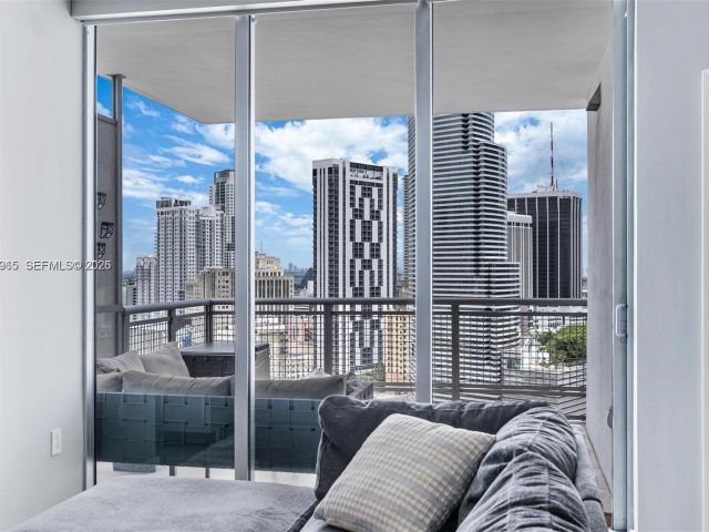 Apartment for sale  Unit #2505 - photo 7294517