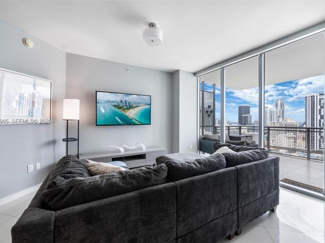 Apartment for sale  Unit #2505 - photo 7294519