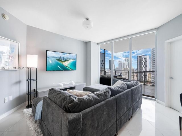 Apartment for sale  Unit #2505 - photo 7294521