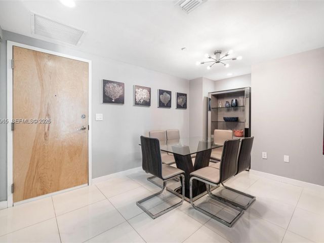 Apartment for sale  Unit #2505 - photo 7294524