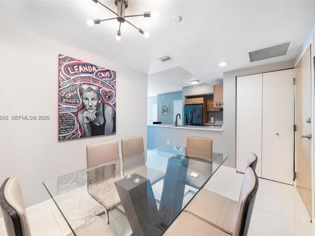 Apartment for sale  Unit #2505 - photo 7294525