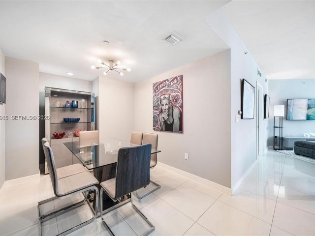 Apartment for sale  Unit #2505 - photo 7294526