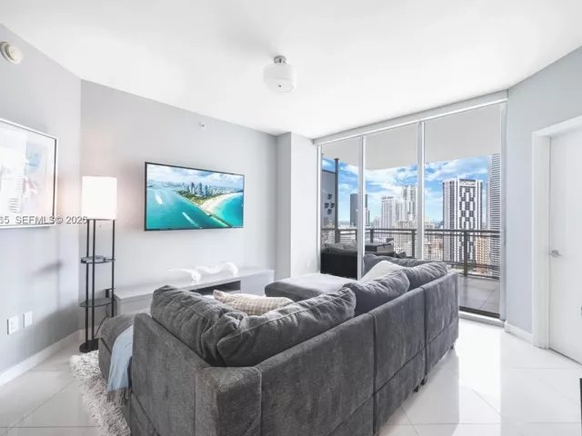 2-bedroom condo for sale in Miami - 350 S Miami Ave 2505 - MondialRealty