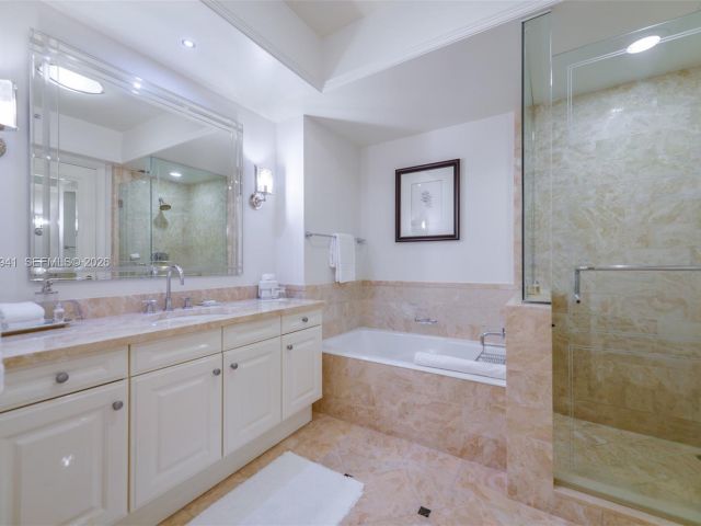 Apartment for sale  Unit #3510 - photo 7533837