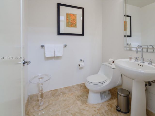 Apartment for sale  Unit #3510 - photo 7533843