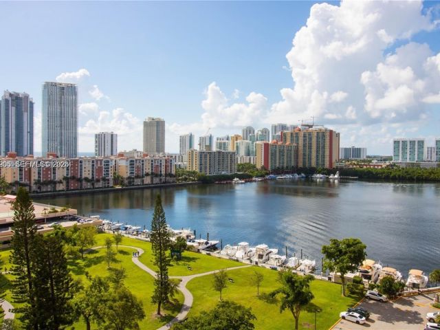 Apartment for rent  Unit #714 - photo 7427361